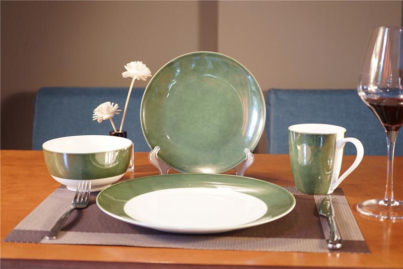 New bone china in-glaze dinner set 16pcs