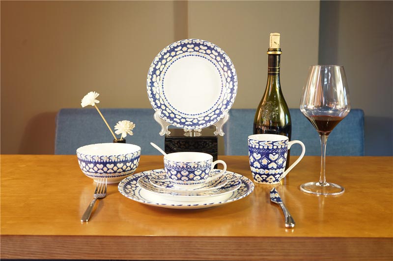 New bone china in-glaze dinner set 20pcs