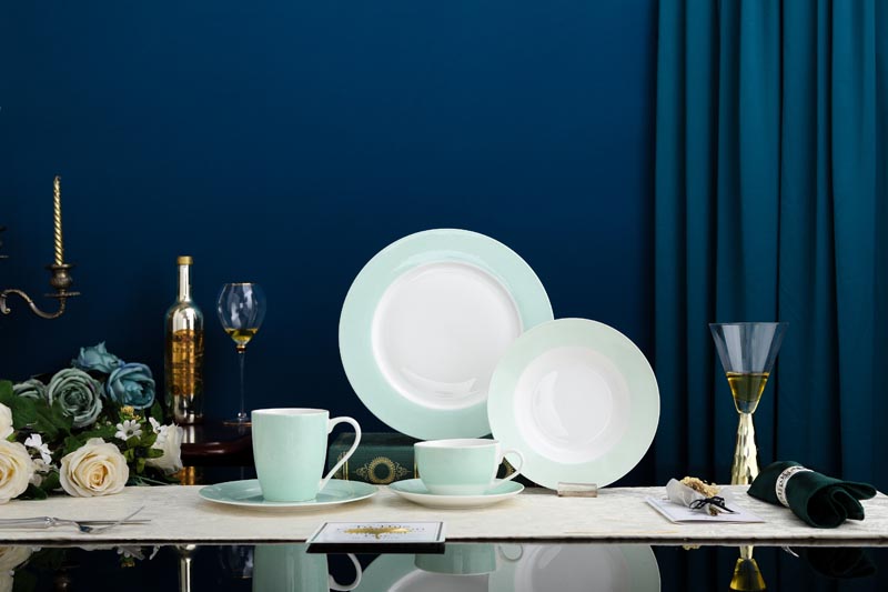 RAH-I0008 New Bone China In-glaze Dinnerware Set with Tender Green Decal 