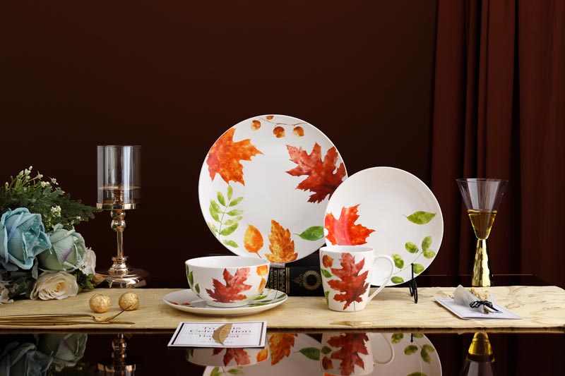 RAH-N0001 High Temperature On-glaze Dinnerware Set with Maple Leaf Decal 