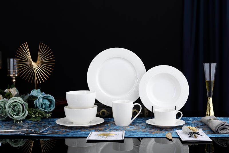 RAH-I0002 New Bone China In-glaze Plain White Dinnerware Set with Slash Relievo Decoration