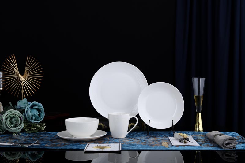 RAH-I0006 New Bone China In-glaze Plain White Dinnerware Set with Slash Circle Relievo Decoration