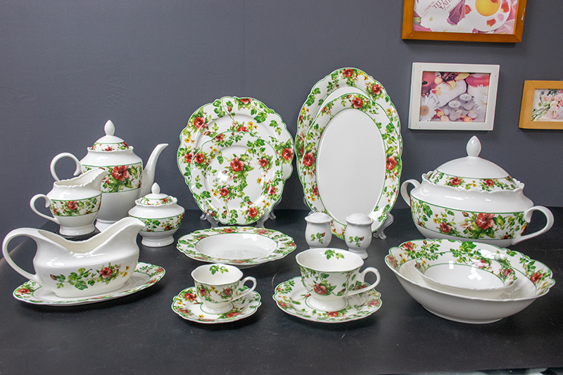 RAH23009 Beautiful On Glaze Decal Porcelain Dinnerware Set 