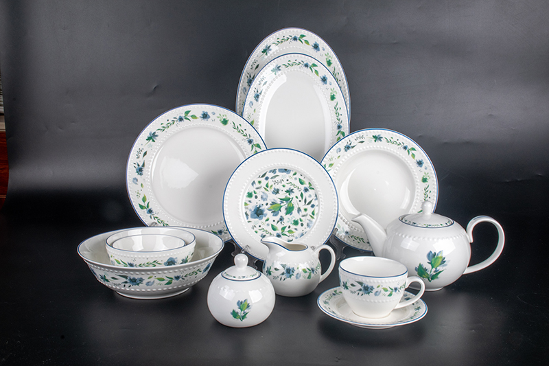 RAH2302006 Beautiful On Glaze Decal Porcelain Dinnerware Set  